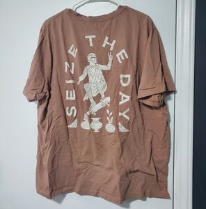 Old Navy Men's Unisex Brown Graphic T-Shirt Size XXL Seize the Day
